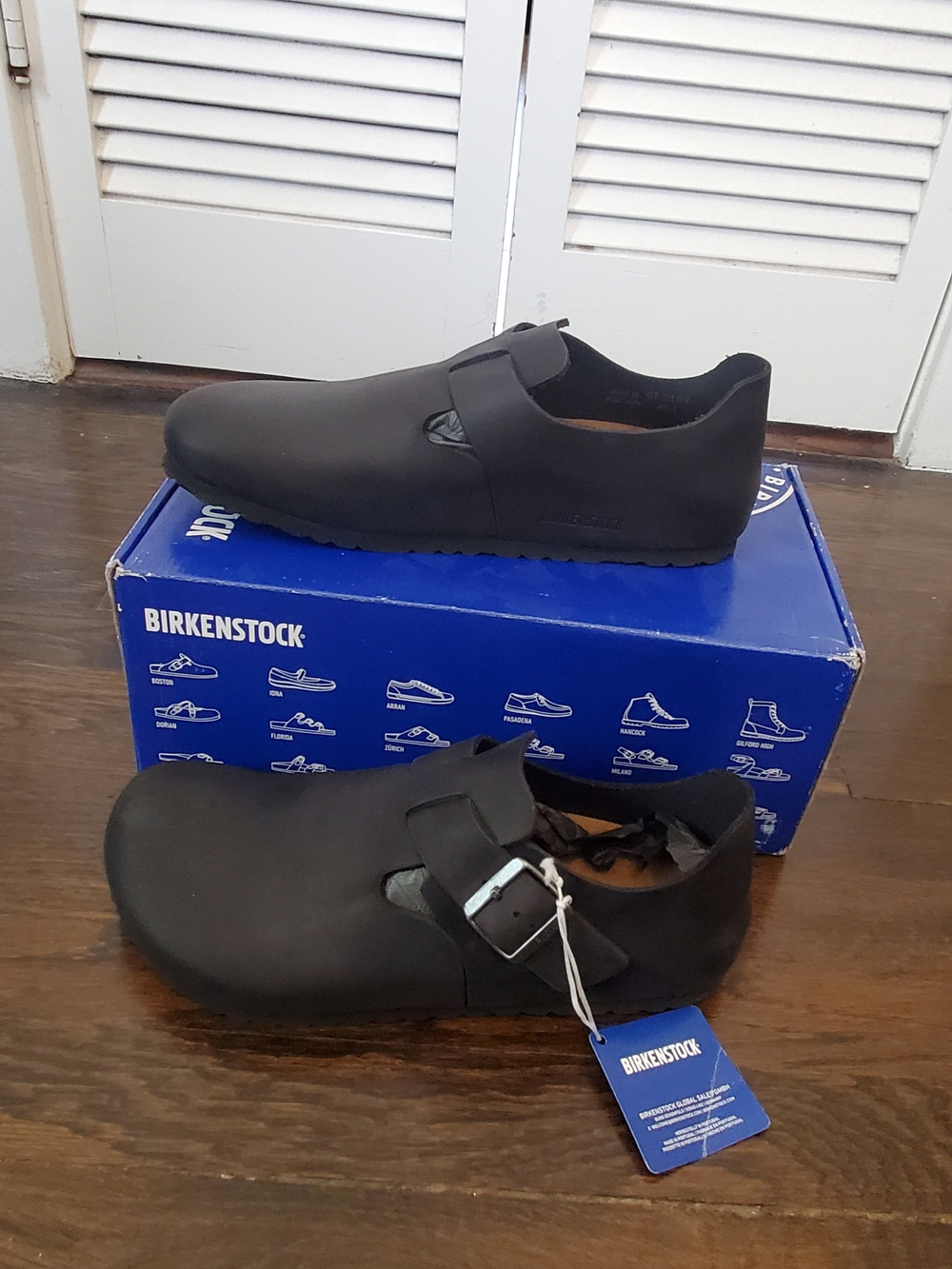 Birkenstock Men’s Black Slip-On Leather Clogs with Buckle
